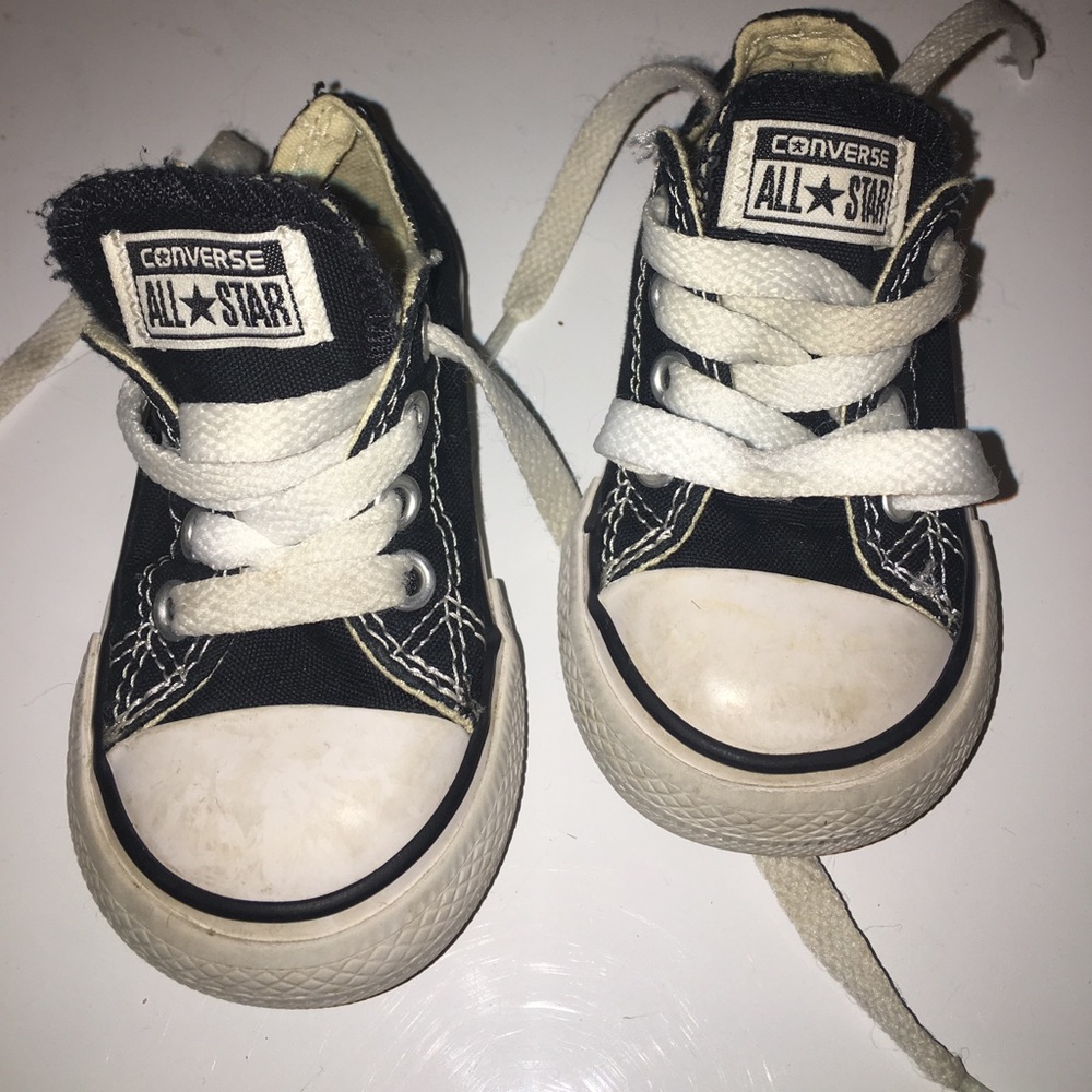 Toddlers converse